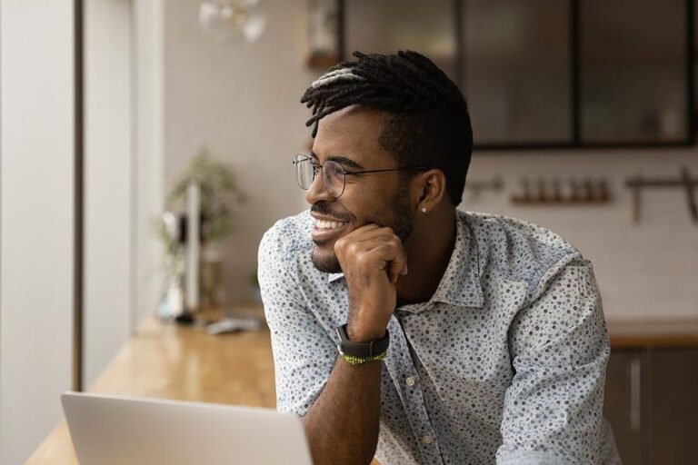 4 Things You Can Do To Be Happier At Work Today