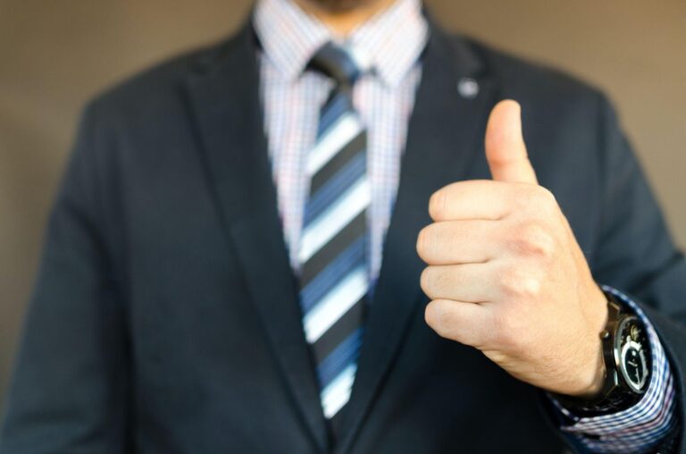 Should You Take A Low-Paying Job That You Love…or a High-Paying Job You Don’t Like Much?