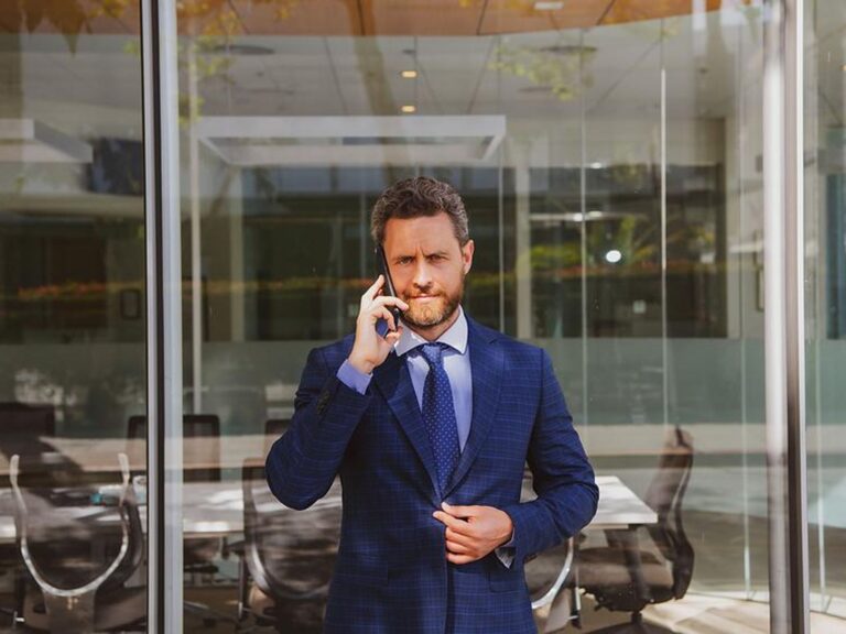 Why You Should Avoid Getting Hired By A Company With A “Lone Wolf” Culture