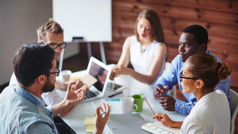 10 Ways Employees Can Be More Proactive At Work