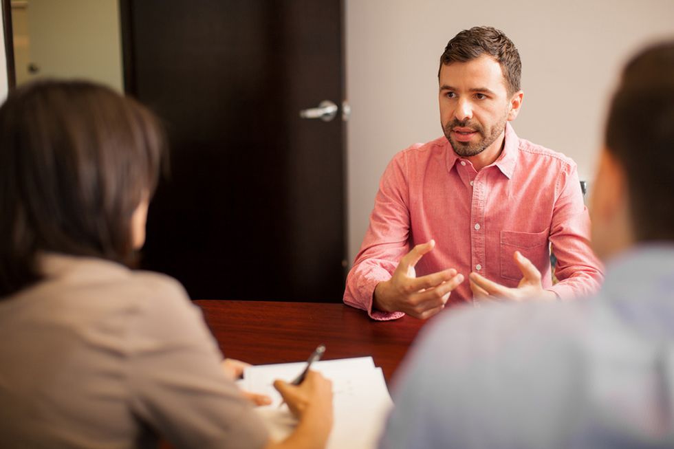 Job candidate thinks the hiring managers/interviewers seem bored and distracted during his job interview